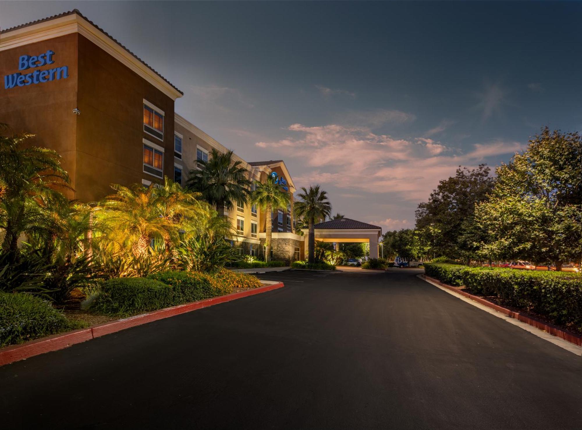 Best Western Ontario Mills Mall Ngoại thất bức ảnh